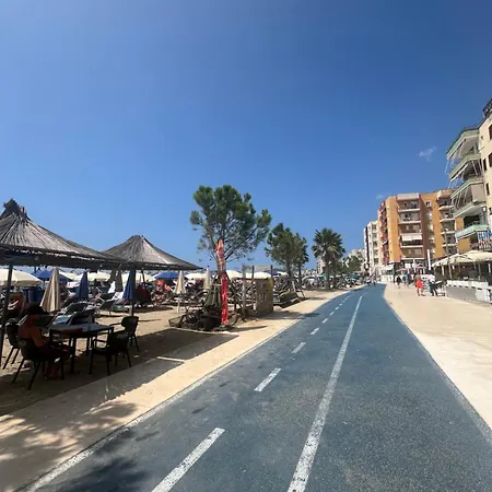 Apartamento Beachfront - Steps From - Balcony - Fast Wifi