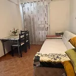 Апартаменты Beachfront - Steps From - Balcony - Fast Wifi