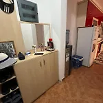 Beachfront - Steps From - Balcony - Fast Wifi * Дуррес