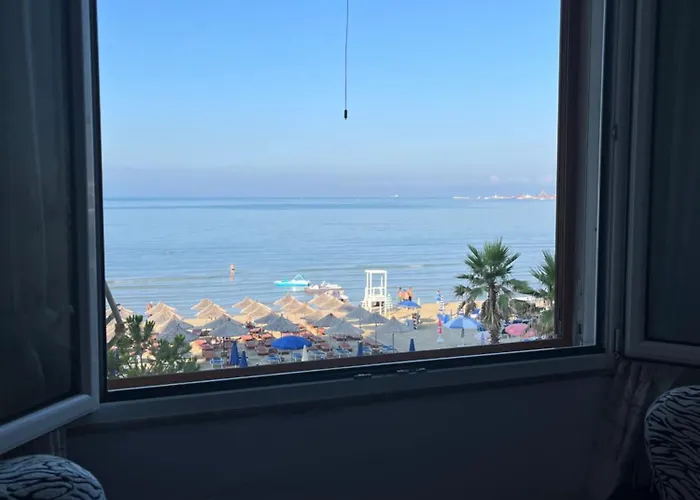 Salt & -the Sea At Your Doorstep Lägenhet